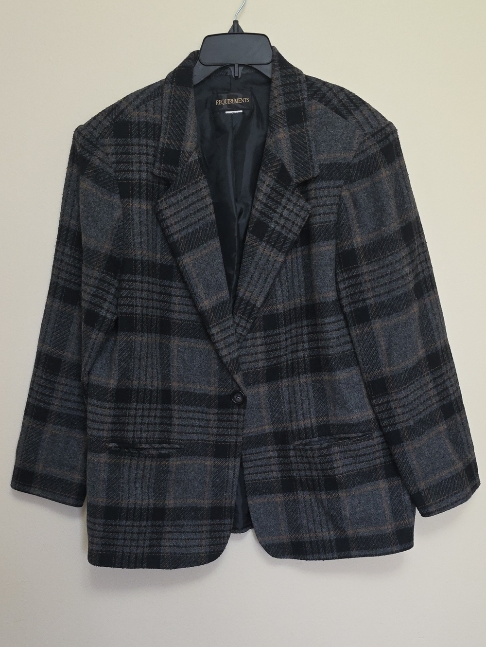 Requirements Black and Gray Plaid Wool Blend Blazer - Picture 9 of 9